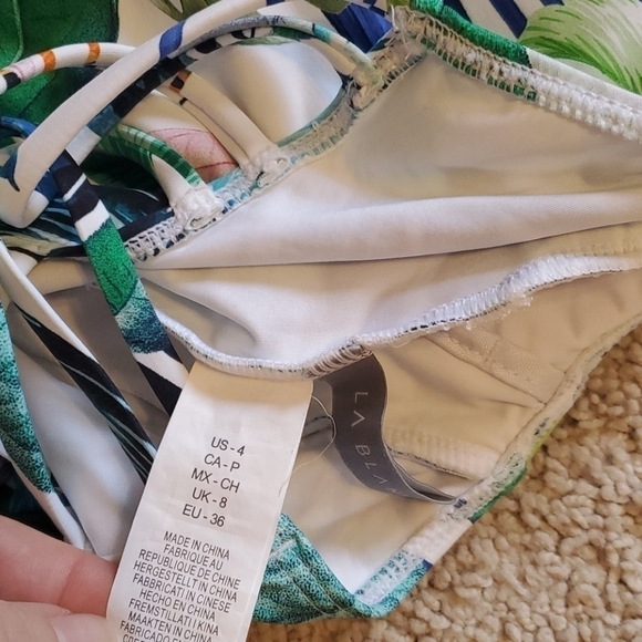 NWOT BECCA The Moment Scoop Front Lingerie swim - Picture 9 of 10